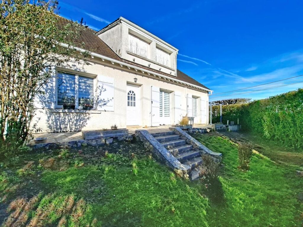 Maison familiale rénovée – 174 m² – Donnemarie-Dontilly – 6 pièces – 5 chambres – 174 m²