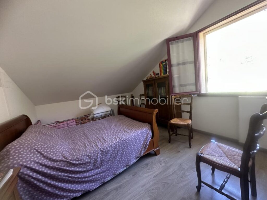 Énorme Potentiel pour cette jolie Villa située à 20 minutes du centre Ville d’Ales – 5 pièces – 4 chambres – 125 m²