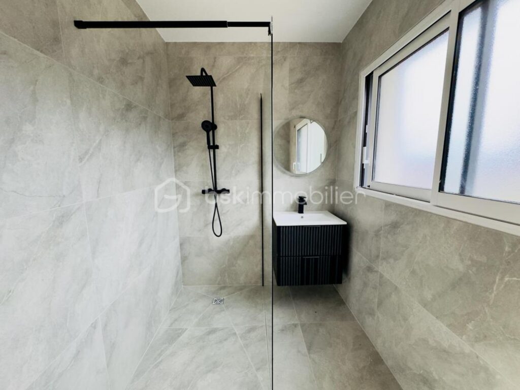 Maison T4 de 2025 RE 2020 à Pugny-Chatenod – 4 pièces – 3 chambres – 123 m²