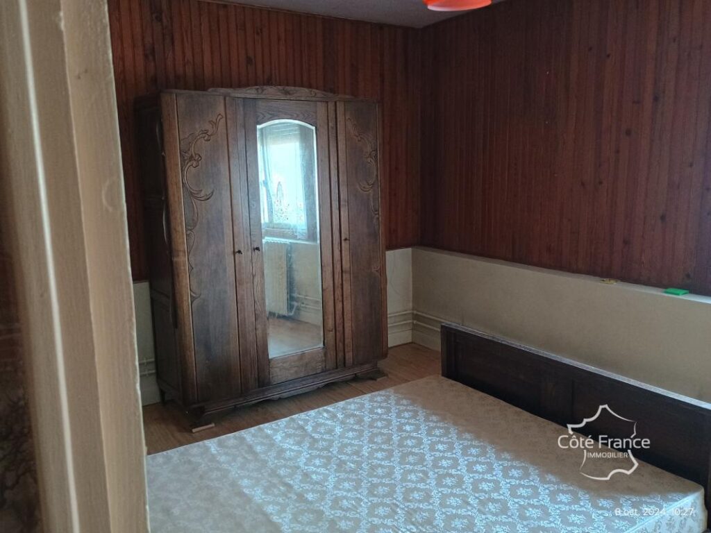 AISNE (02) – GERGNY – Maison de village à rénover – 10 pièces – 6 chambres – 210 m²