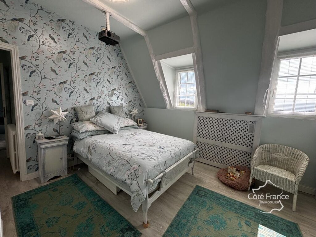 Magnifique propriété avec maison d’habitation, gîtes et pisc – 11 pièces – 7 chambres – 265 m²