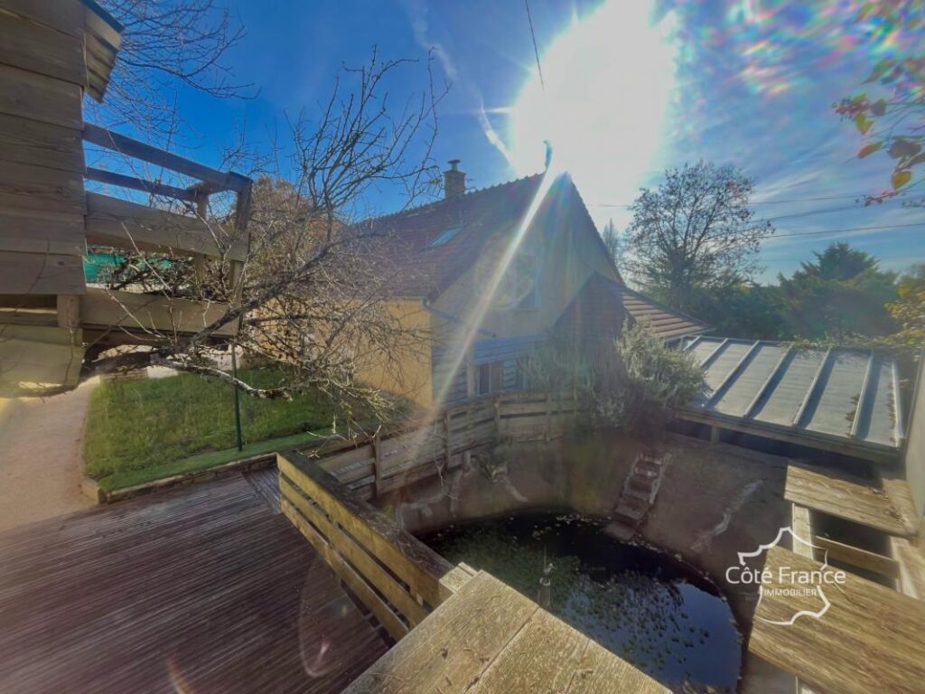 Maison de charme rénovée 125 m2 habitables sur 628 m2 de t – 5 pièces – 2 chambres – 135 m²