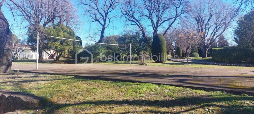 MAGNIFIQUE MAISON RÉNOVÉE 3 PIÈCES PLAIN-PIED DANS UN DOMAINE DE RÊVE – 3 pièces – 2 chambres – 72 m²