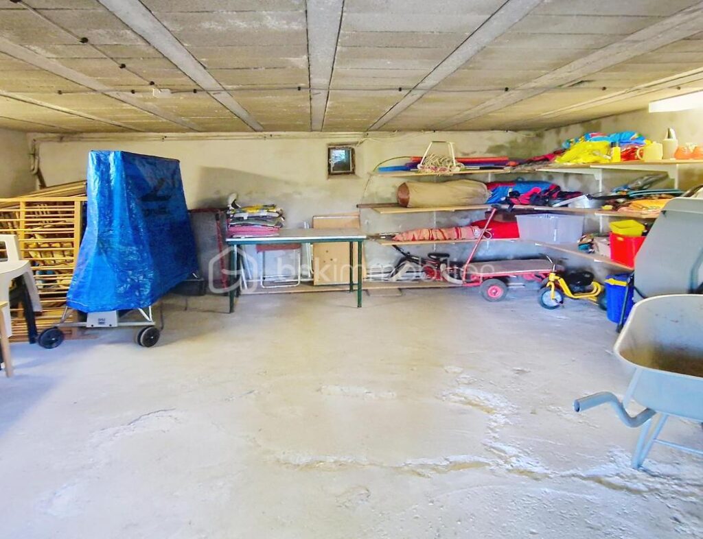 Enorme propriété dans la nature proche des Cévennes – 8 pièces – 5 chambres – 165 m²