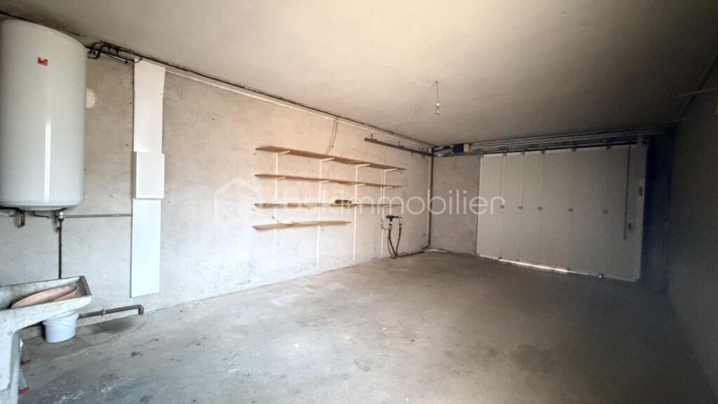 VILLA 188 m² Prades – 8 pièces – 5 chambres – 188 m²