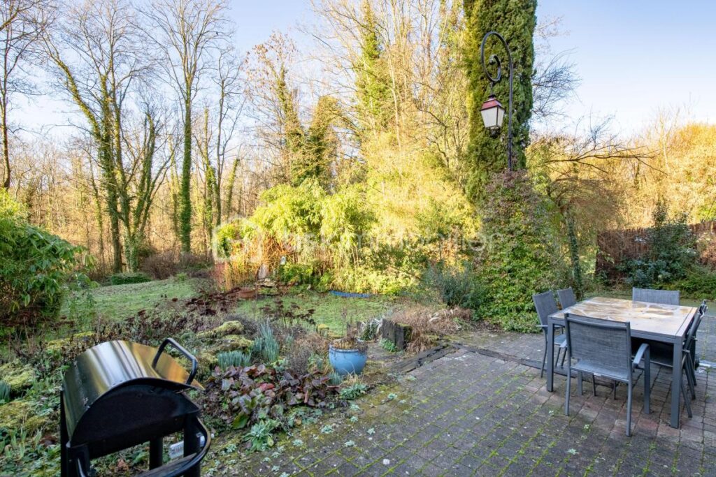 🏡 Charme de la meulière et confort contemporain à Rubelles – 6 pièces – 3 chambres – 125 m²