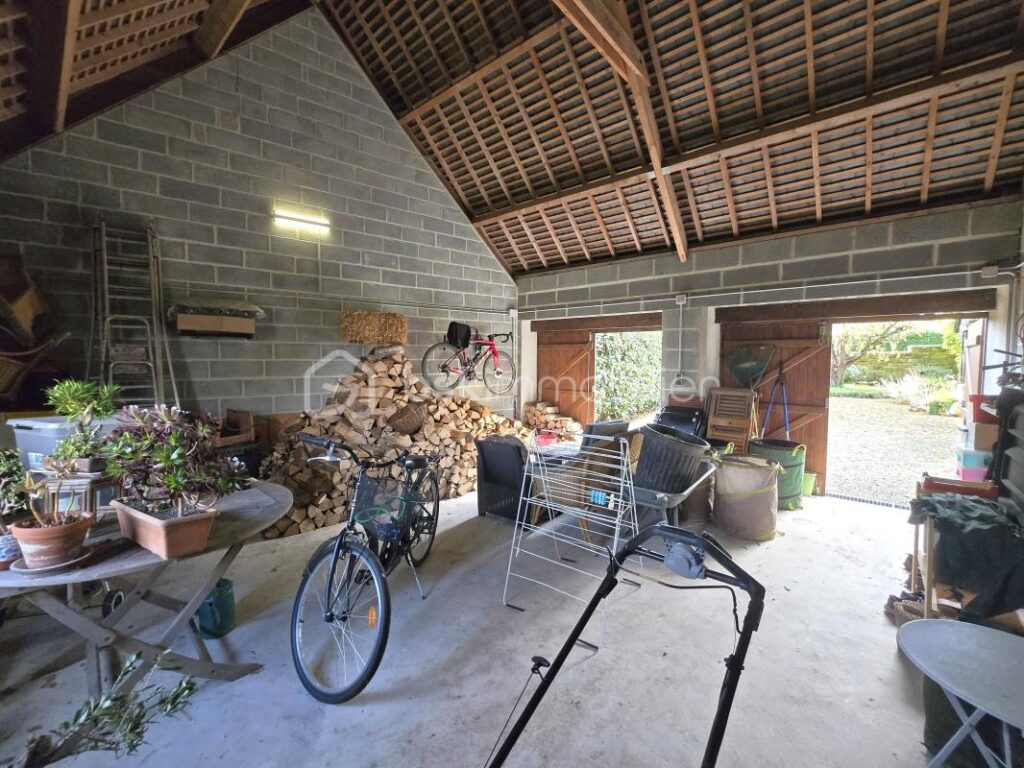 UNE LONGÈRE EN PIERRE D’EXCEPTION — VOLUME, ÉLÉGANCE & CHARME AUTHENTIQUE – 6 pièces – 3 chambres – 182 m²