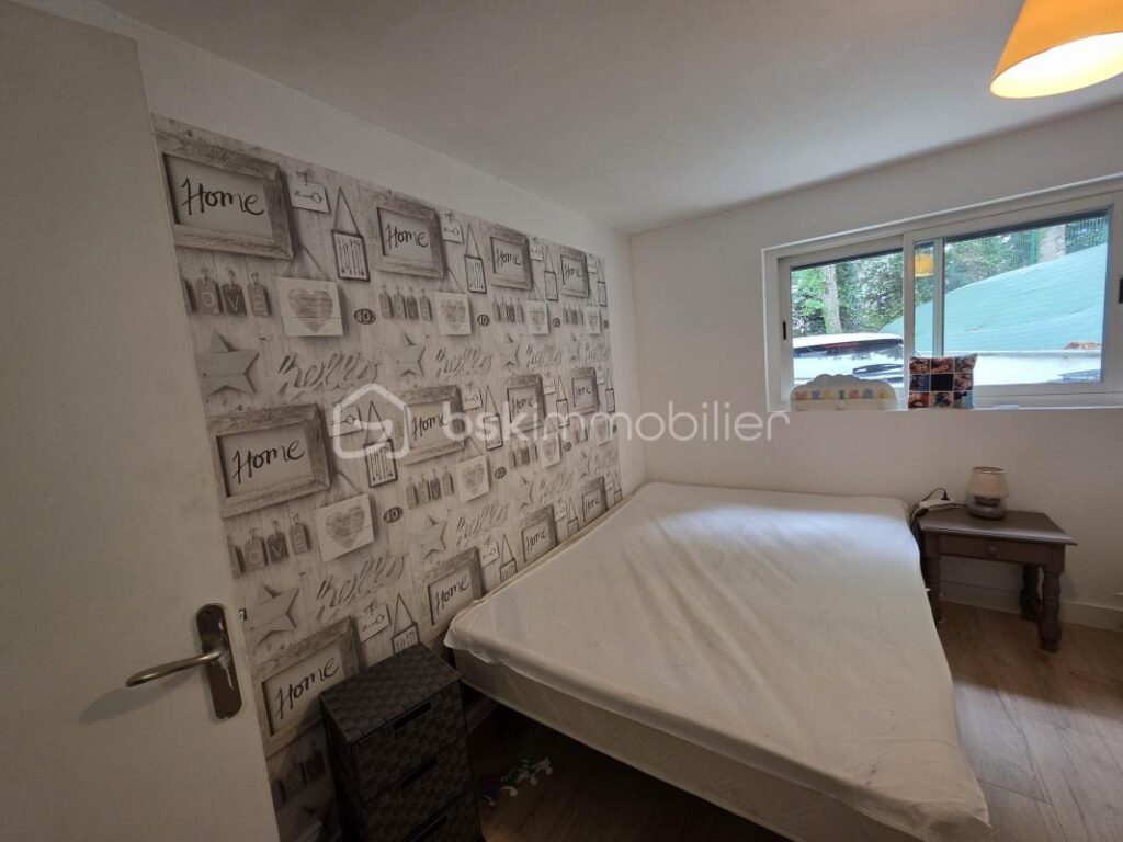 MAISON 128 m²- 4 CHAMBRES- PISCINE- POOL HOUSE- GARAGE – 5 pièces – 4 chambres – 128 m²