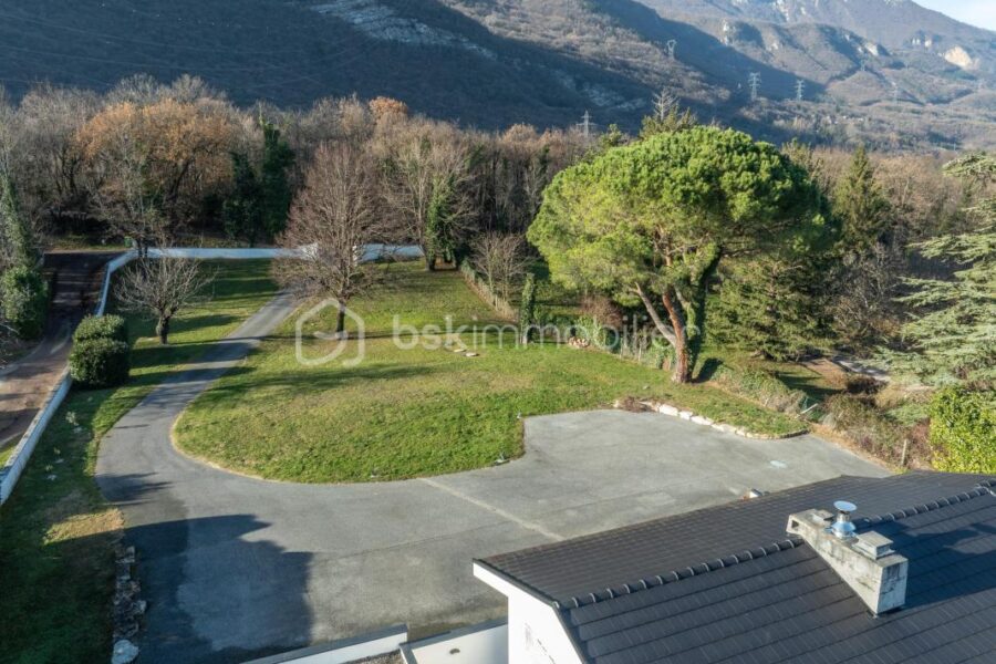 Maison à vendre à Varces allieres et risset