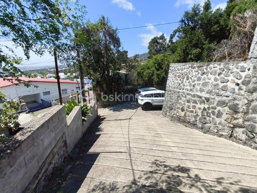 🏡 Maison 5 pièces – 93 m² – La Bretagne – Sur terrain constructible de 834 m² – Division possible – 5 pièces – 3 chambres – 93 m²