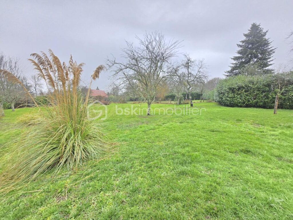 Magnifique longère de 131m² et ses dépendances à Saint Benin d’Azy – 4 pièces – 3 chambres – 138 m²