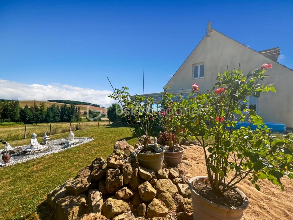 Maison 6 pièces de 179m2 à Nailly – 6 pièces – 5 chambres – 179 m²