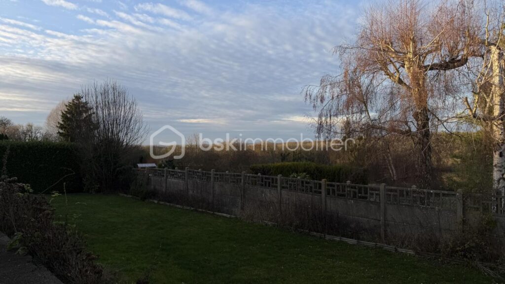 Maison contemporaine à l’architecture cubique – Vue dégagée sur la vallée – 6 pièces – 4 chambres – 149 m²