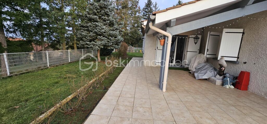 MAISON avec belle vue 165m2 – 4 pièces – 3 chambres – 165 m²