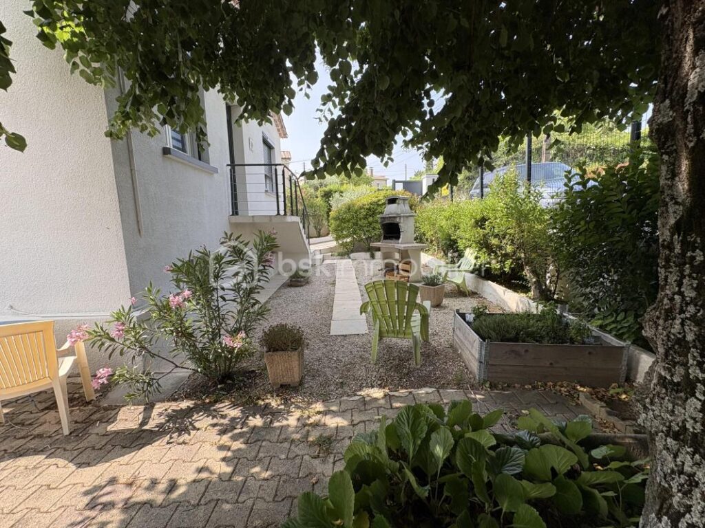 Maison quartier résidentiel 4 chambres, piscine – 5 pièces – 4 chambres – 110 m²