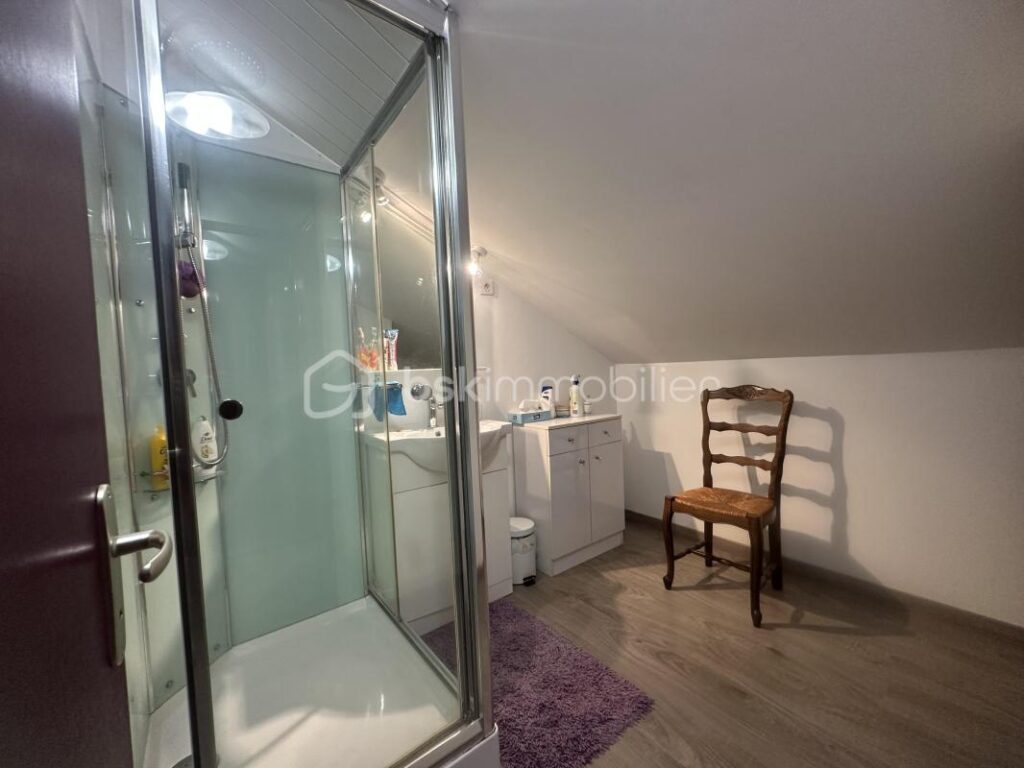 Énorme Potentiel pour cette jolie Villa située à 20 minutes du centre Ville d’Ales – 5 pièces – 4 chambres – 125 m²