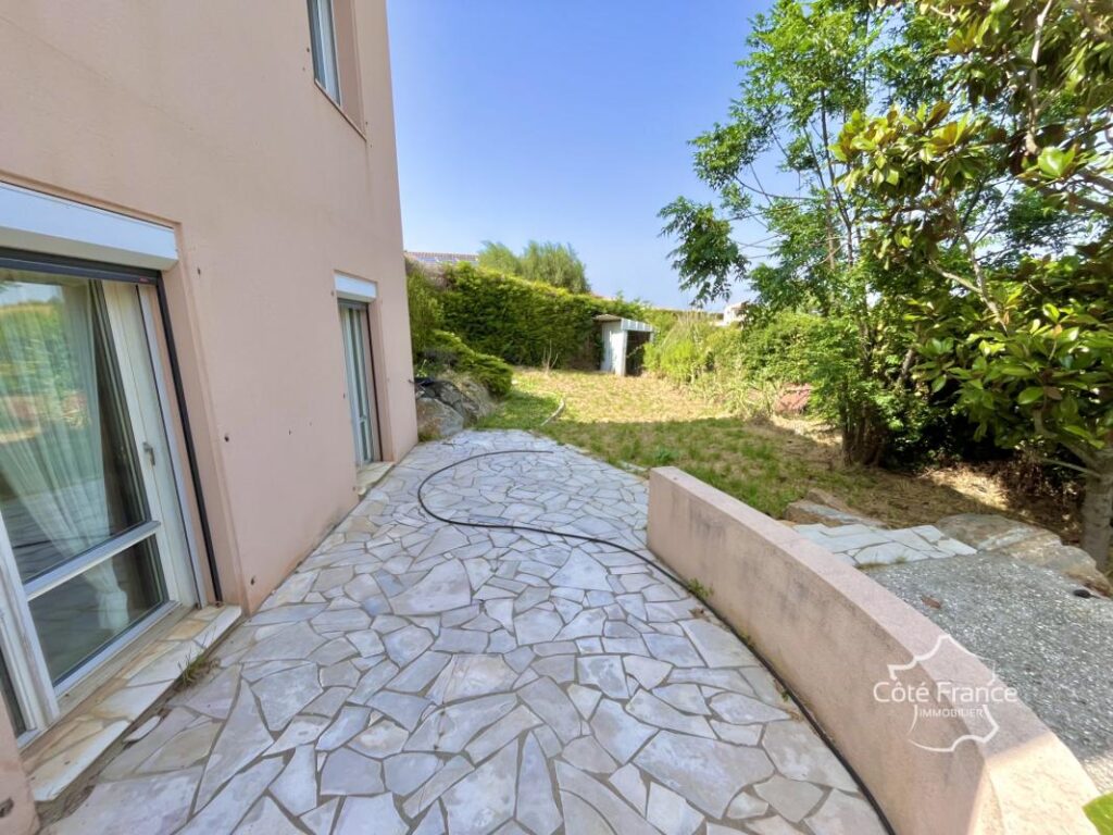 Villa d’exception 5 pièces 145 m2 avec vue panoramique sur – 5 pièces – 4 chambres – 145 m²