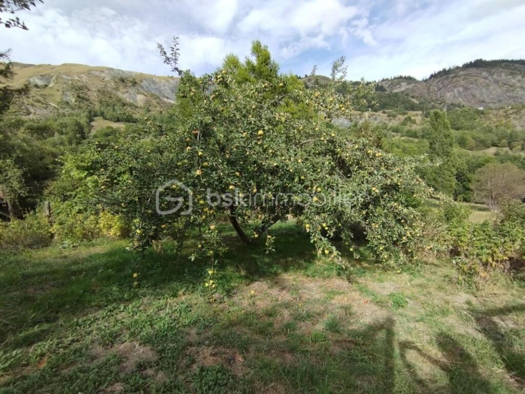 Maison 5 pièces Jarrier – 5 pièces – 3 chambres – 204 m²