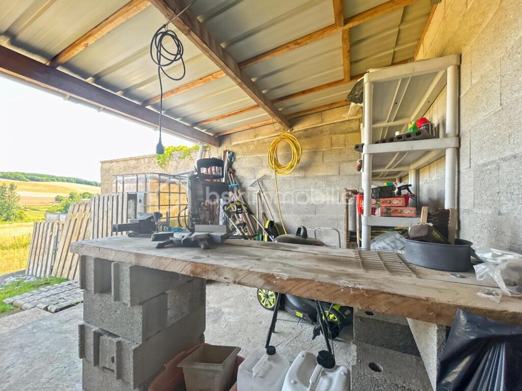 Maison 6 pièces de 179m2 à Nailly – 6 pièces – 5 chambres – 179 m²