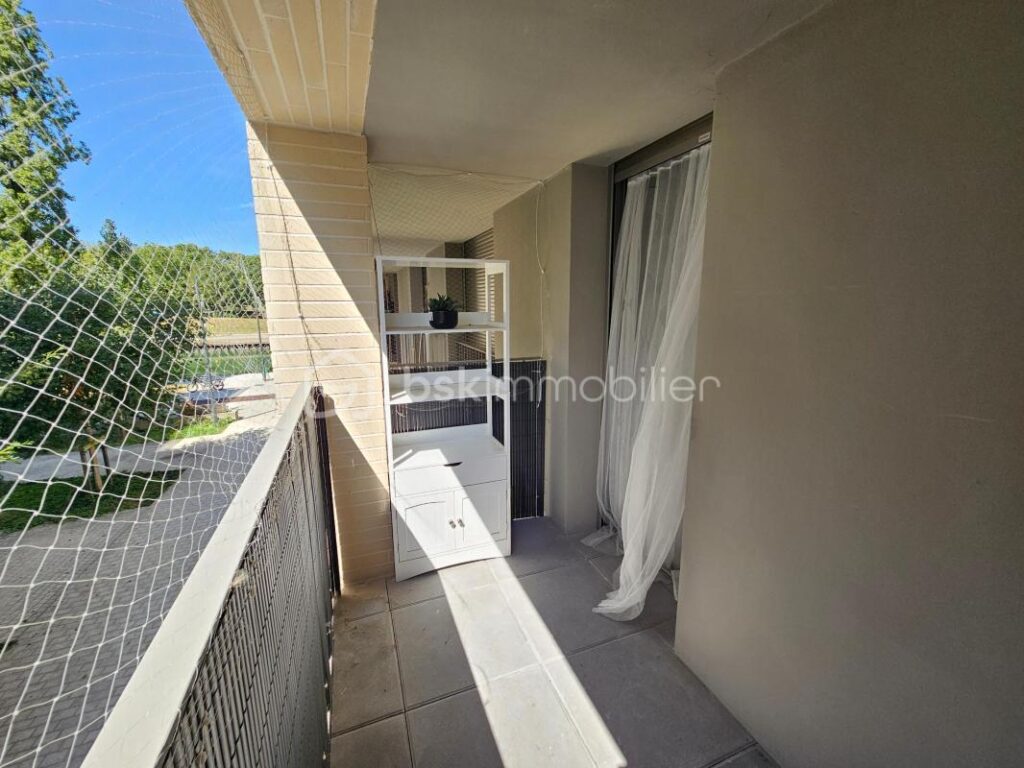 Appartement Duplex F3 2023 bord du canal 2 terrasses parking – 3 pièces – 2 chambres – 63 m²