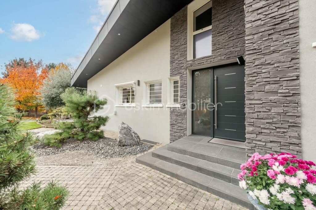EXCLUSIVITE SUPERBE VILLA ANNECY LE VIEUX – 8 pièces – 5 chambres – 219 m²