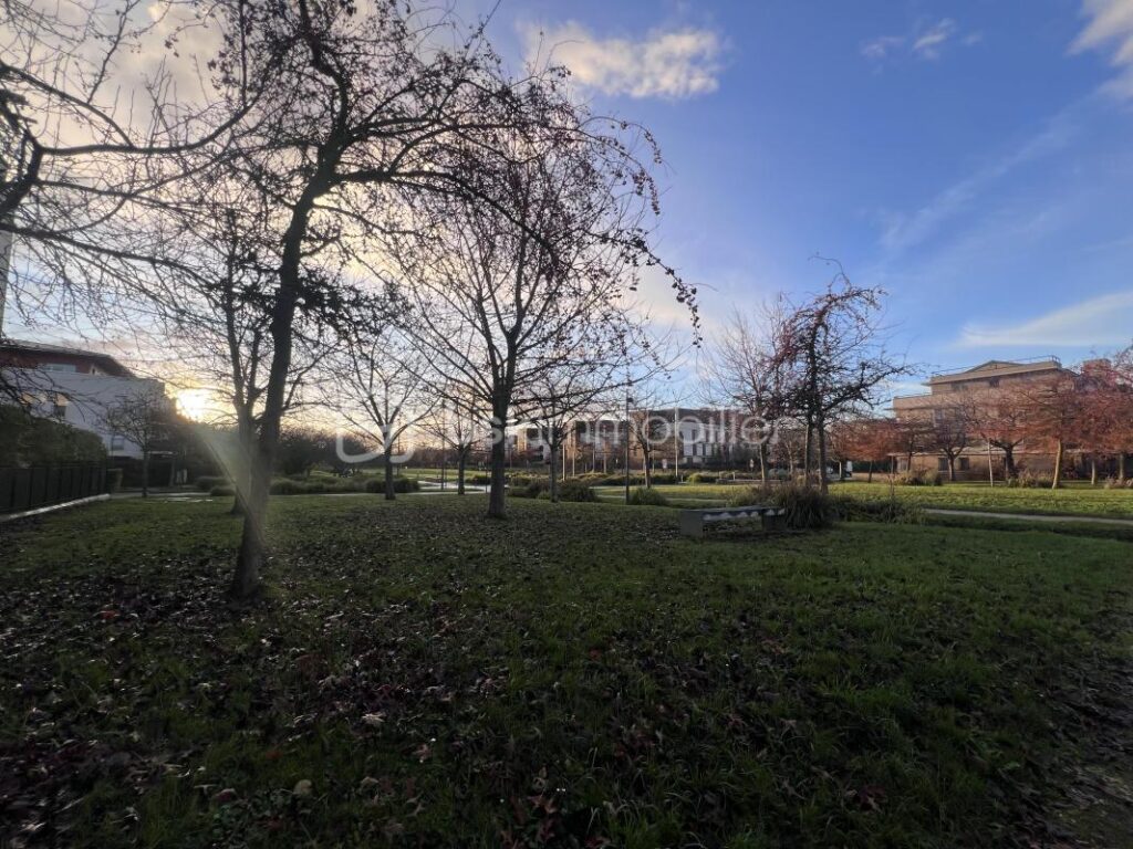 EXCLUSIVITÉ – Duplex de 4 pièces au 2ᵉ et Dernier Étage à Montevrain (77144) – 4 pièces – 3 chambres – 90 m²