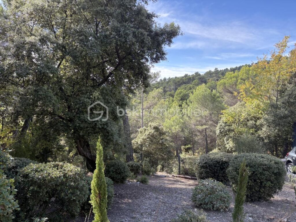 Maison traditionnel (4 chambres) dans la colline au calme, vue dominante – 5 pièces – 4 chambres – 170 m²