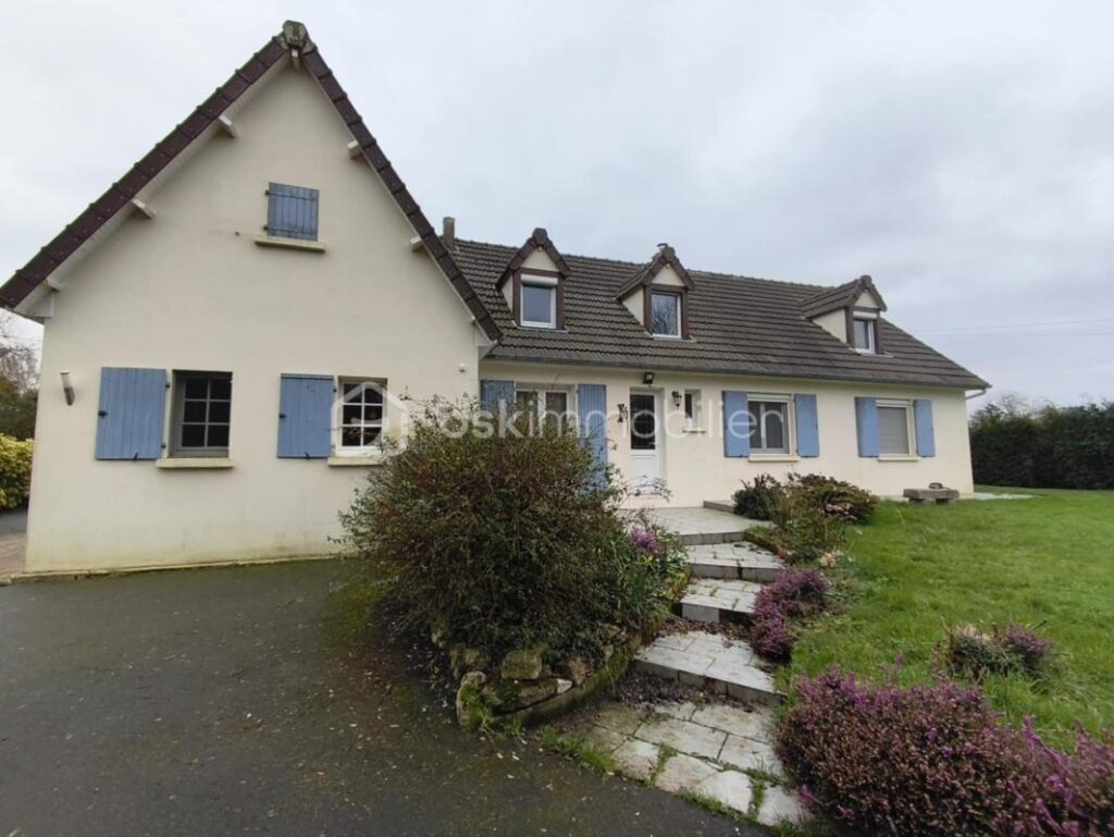 Charmant pavillon familial aux beaux volumes – 7 pièces – 4 chambres – 145 m²