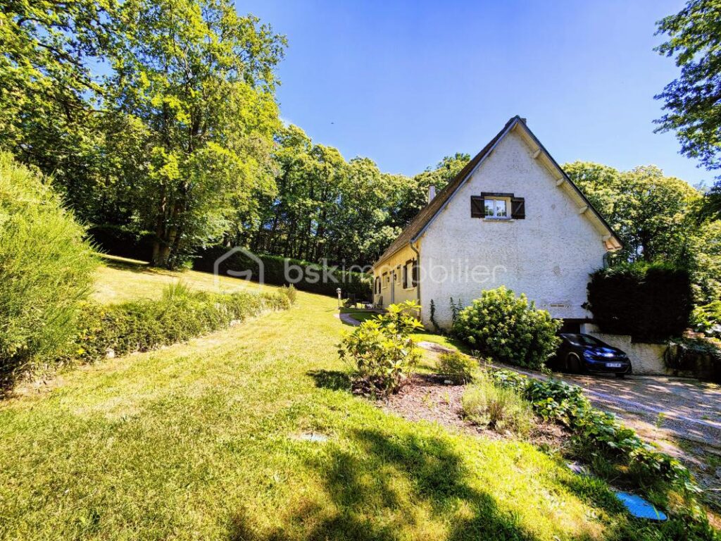 Bien immobilier d’exception dans un parc boisé privé av tennis ! – 7 pièces – 4 chambres – 170 m²