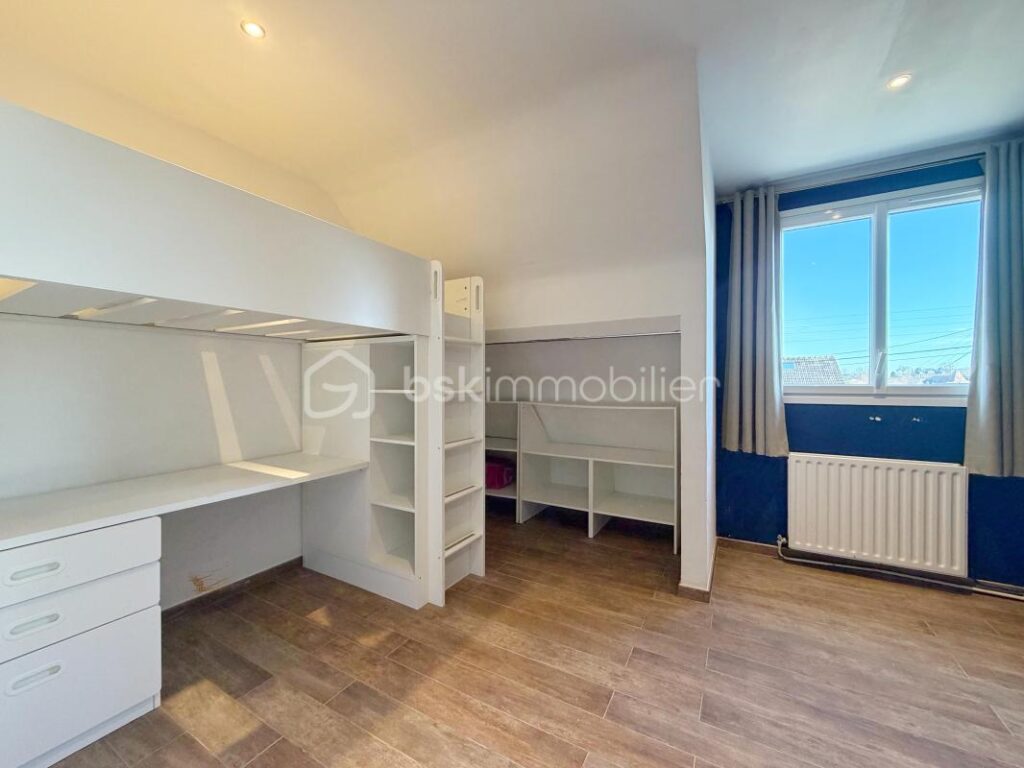 NOUVELLE PEPITE POUR POSER SES VALISES ! – 7 pièces – 4 chambres – 114 m²