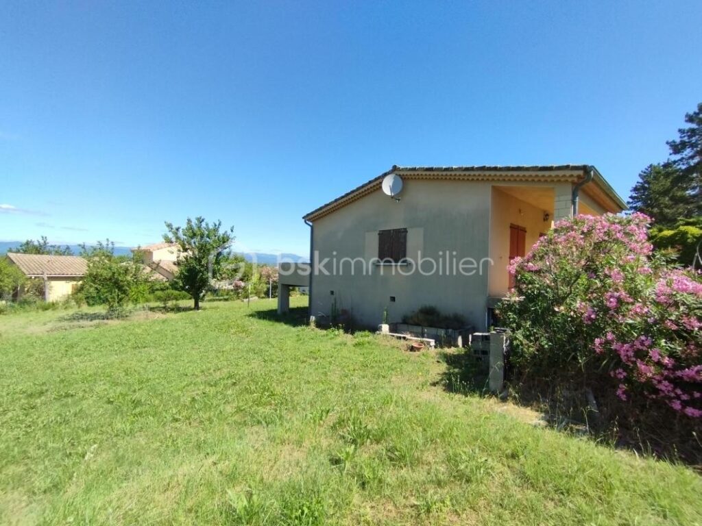 maison – 3 pièces – 2 chambres – 89 m²