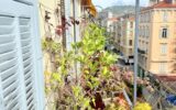 Duplex d’exception – Dernier étage avec balcon filant, triple exposition – Nice Gioffredo – 4 pièces – 3 chambres – 100 m²