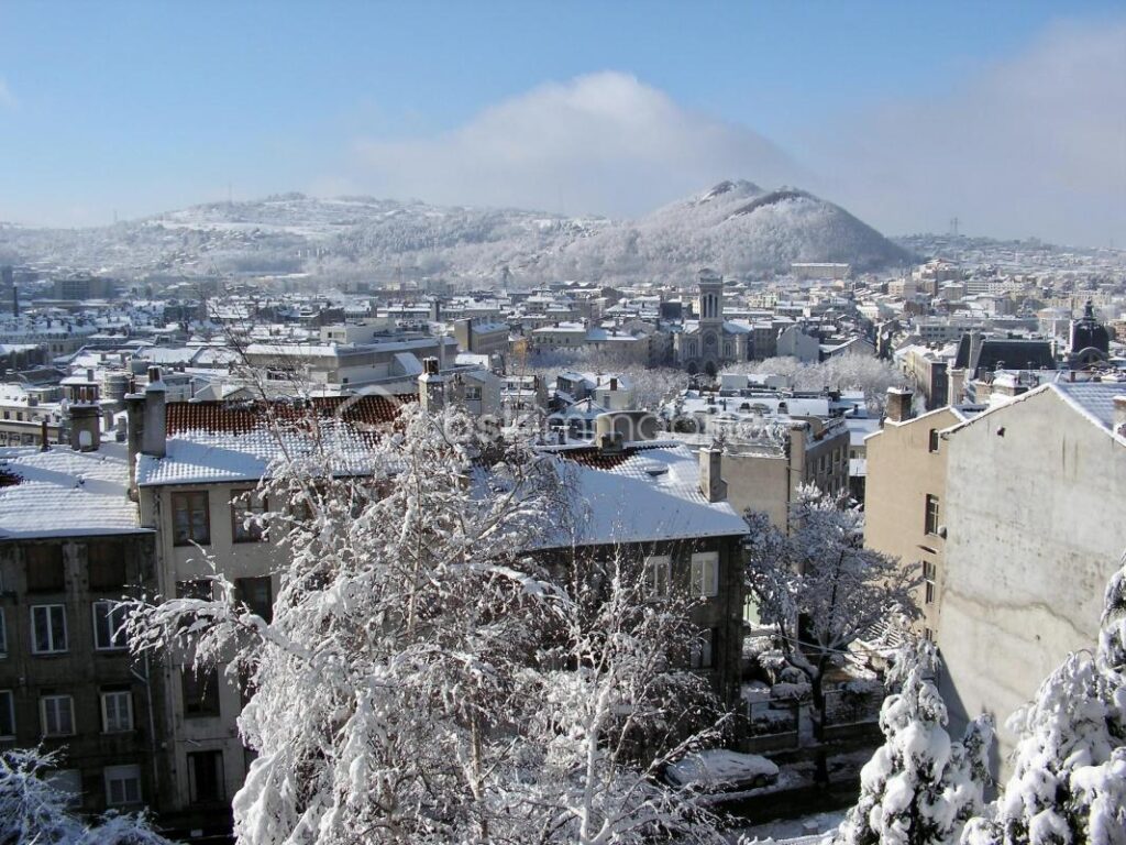 L’écrin panoramique d’une collection d’œuvres d’art – 12 pièces – 6 chambres – 308 m²