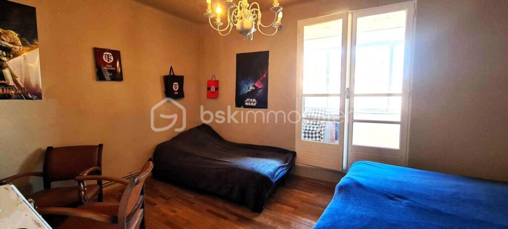 *** Maison de village de 146m²- Cour- Loggia- T2 en RDC- Vue- La Palme *** – 6 pièces – 3 chambres – 146 m²