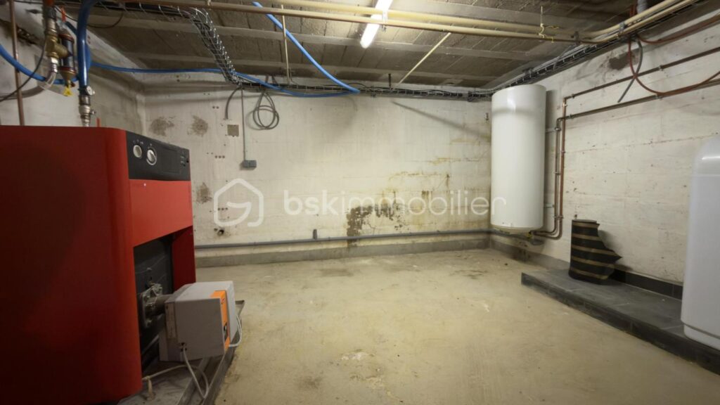 Magnifique maison de 136 m2 sur 4000 m2 de terrain – 6 pièces – 3 chambres – 136 m²