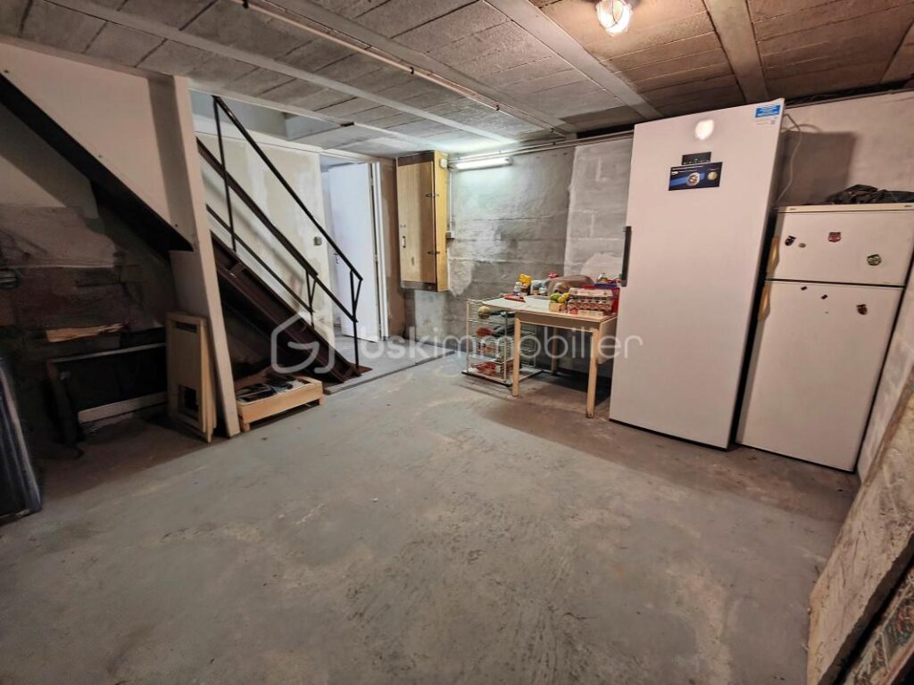 Maison familiale 4/5ch au calme avec jardin arboré vue sur la plaine – 7 pièces – 4 chambres – 113 m²