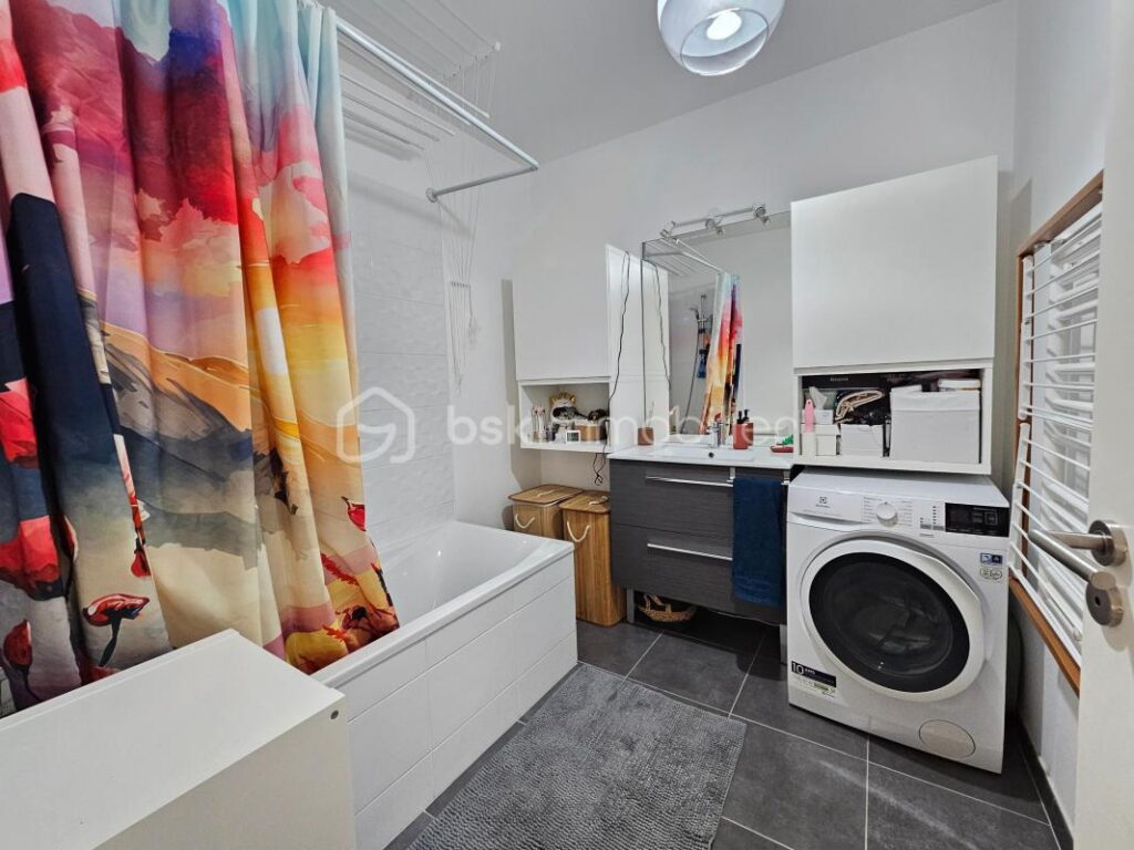 Appartement Duplex F3 2023 bord du canal 2 terrasses parking – 3 pièces – 2 chambres – 63 m²