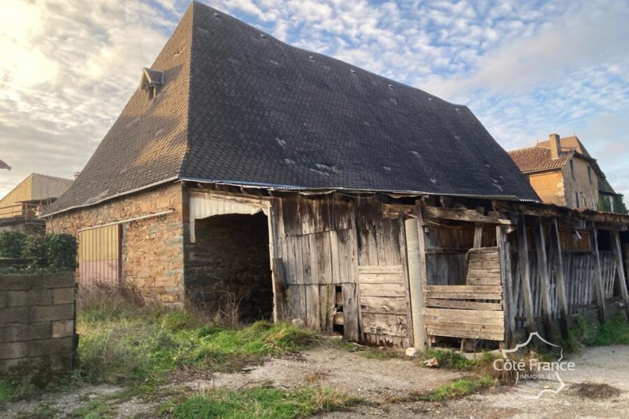 Maison à vendre à Saint-Santin-de-Maurs — Vue nature — photo 25