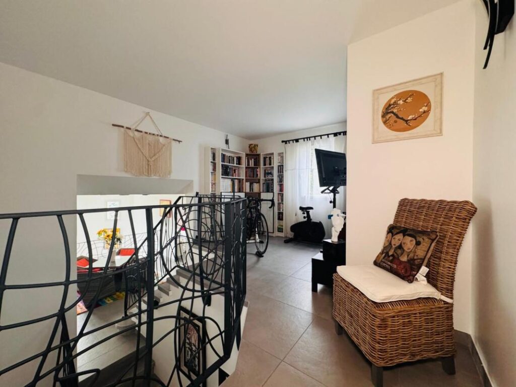 Maison à vendre Rochefort-du-Gard – 6 pièces – 4 chambres – 202 m²