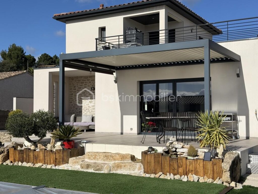 ✨ Saint-Quentin-la-Poterie Dépt du Gard 30 – Villa d’Architecte Contemporaine avec Piscine & Toiture-Terrasse, aux Portes d’Uzès – 5 pièces – 3 chambres – 126 m²