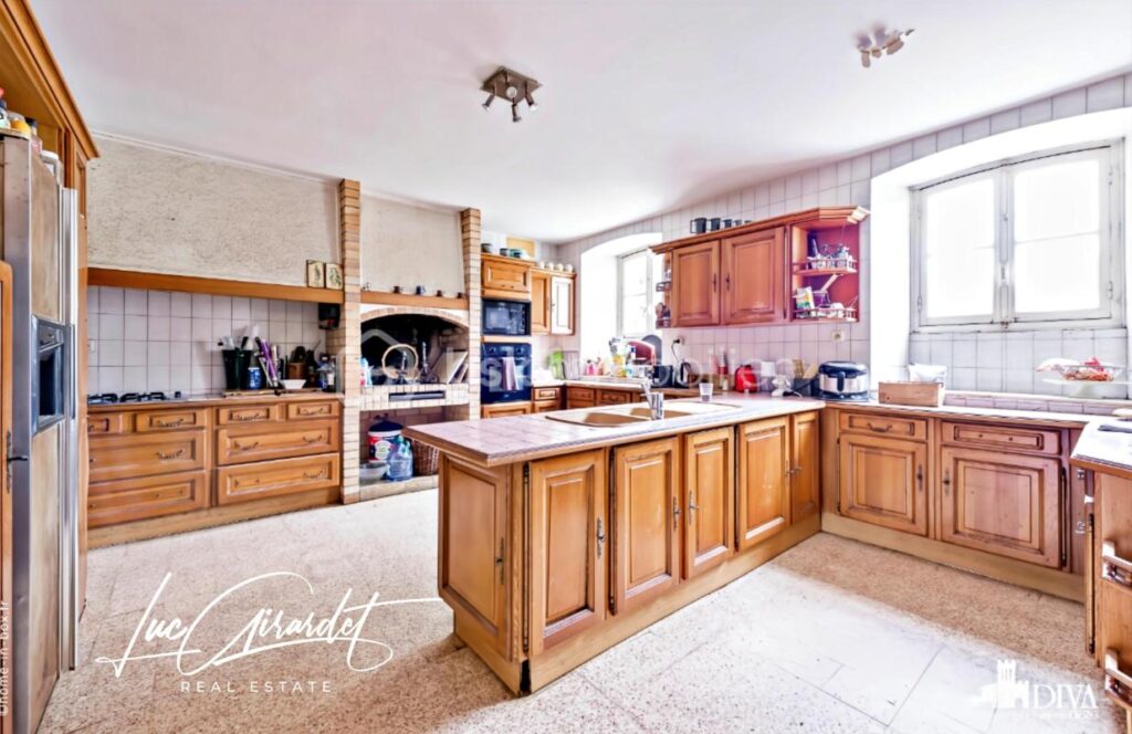 Château d’exception époque Napoléon III à réinventer avec parc et dépendances (Proche de Coulommiers (77120) – 15 pièces – 12 chambres – 750 m²