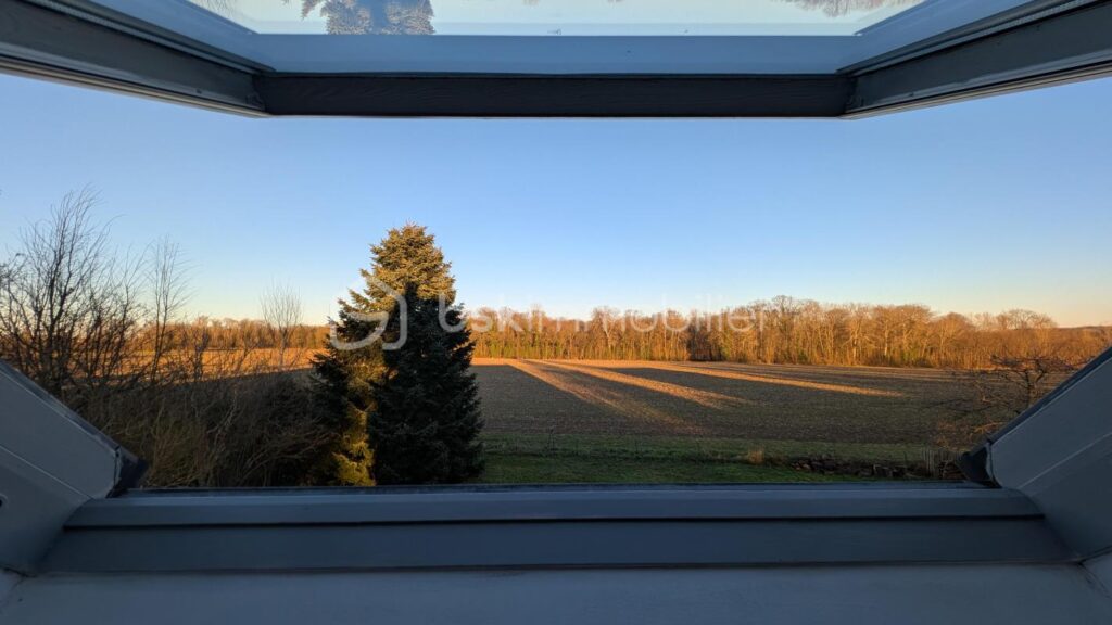 Vendu – 5 pièces – 3 chambres – 145 m²