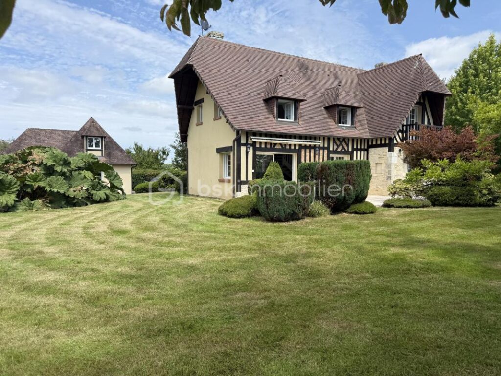 Maison de charme au cœur du Pays d’Auge – Un véritable havre de paix – 6 pièces – 4 chambres – 130 m²