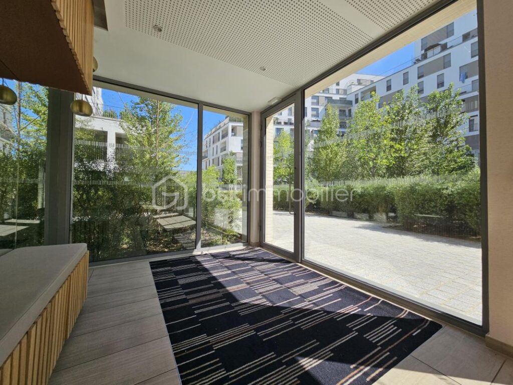 Appartement Duplex F3 2023 bord du canal 2 terrasses parking – 3 pièces – 2 chambres – 63 m²