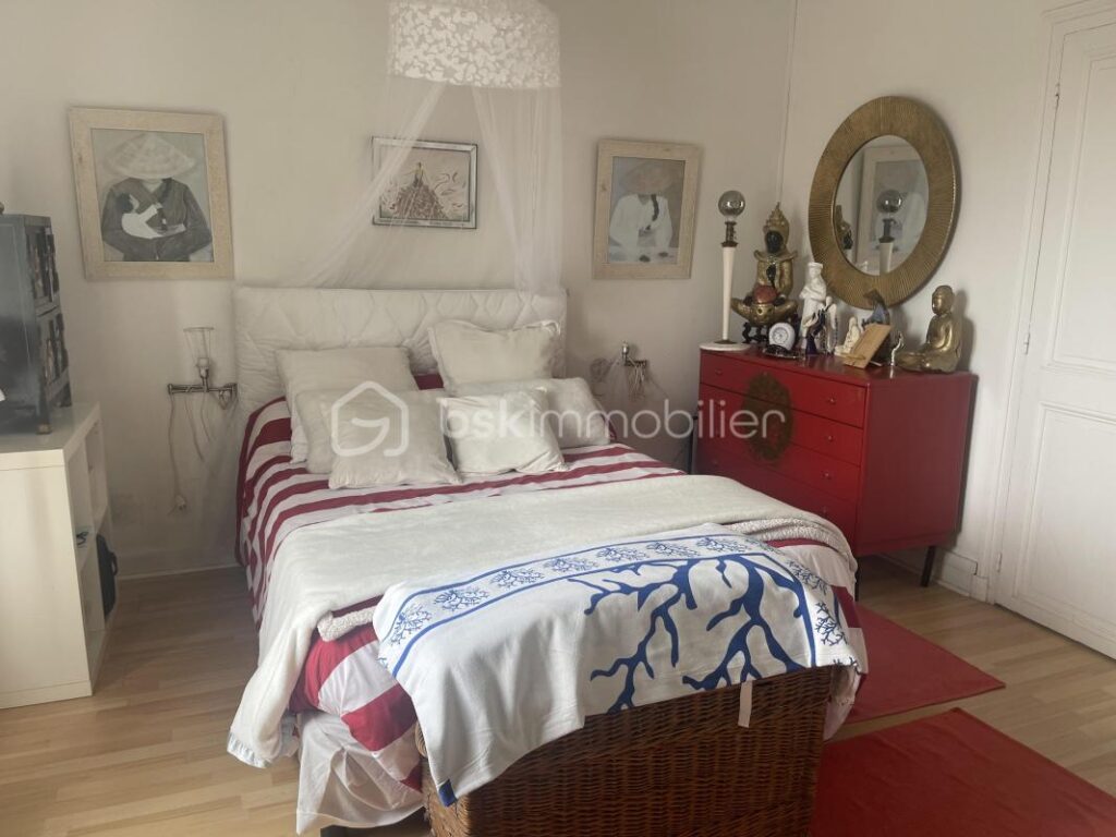 MAISON BOURGEOISE DE 5 CHAMBRES DIVES SUR MER 190 m² – 12 pièces – 5 chambres – 190 m²