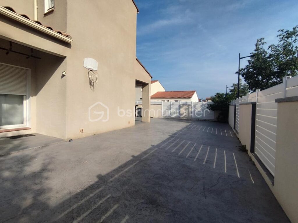 VILLA 3 FACES 4 CHAMBRES ELNE – 5 pièces – 4 chambres – 124 m²