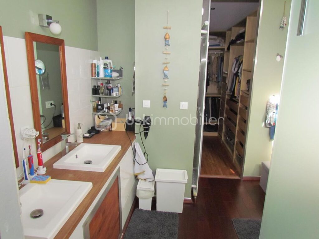 MENSIGNAC (24350) Près PERIGUEUX ,MAISON PERIGOURDINE de 223 m² à COUP DE COEUR !! – 7 pièces – 5 chambres – 223 m²