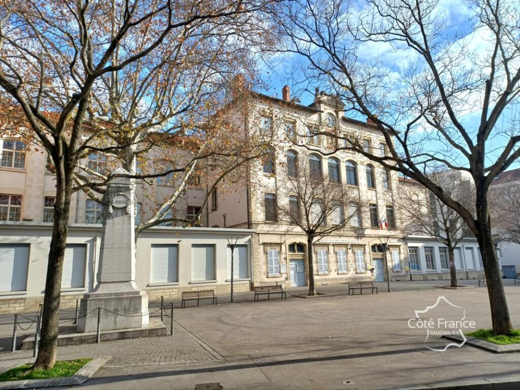 Appartement LYON 8 – 4 pièces – 2 chambres – 63 m²