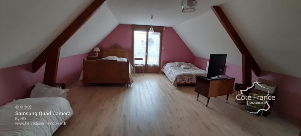 Avoise 72 Magnifique et grande maison habitable de suite – 10 pièces – 3 chambres – 187 m²