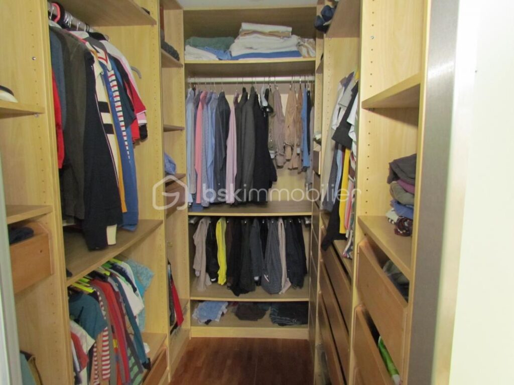 MENSIGNAC (24350) Près PERIGUEUX ,MAISON PERIGOURDINE de 223 m² à COUP DE COEUR !! – 7 pièces – 5 chambres – 223 m²